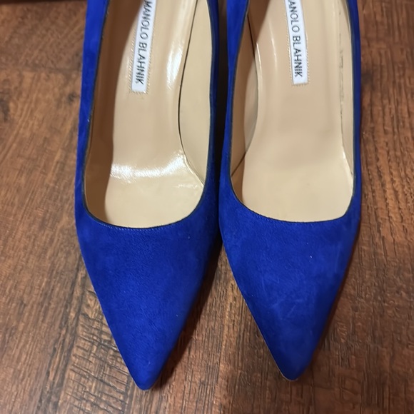 Manolo Blahnik blue suede pumps GREAT condition - Picture 6 of 6
